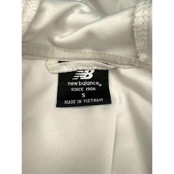 New Balance Women’s Small Windbreaker White Hooded Running Jacket 1/4 Zip - Picture 6 of 7